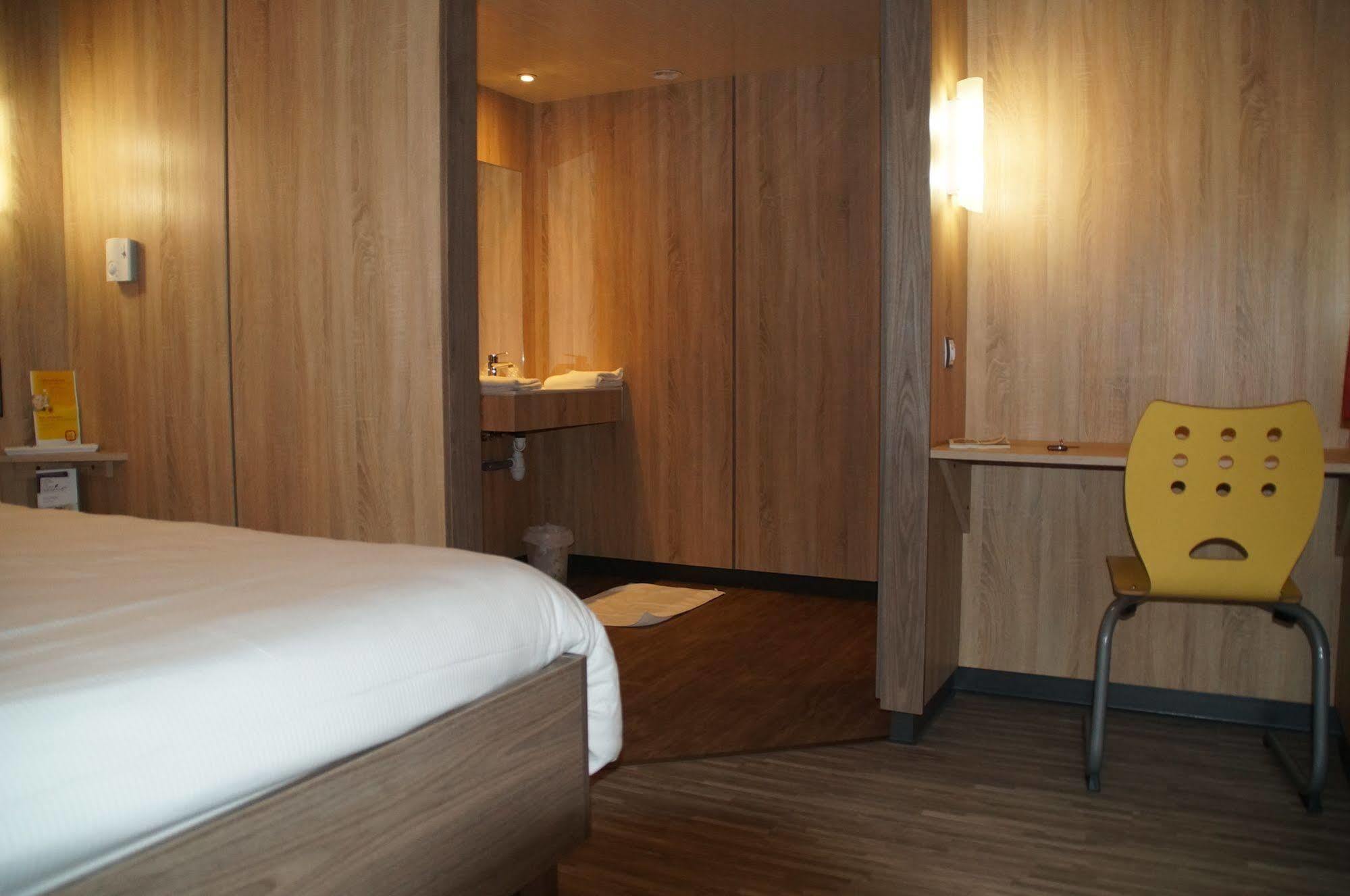 The Originals Access Aeroport, Hotel Aurillac Exterior photo